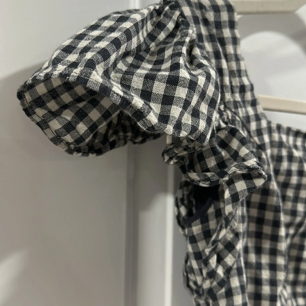 Urban Outfitters Gingham Button Down Ruffle Cap Sleeve Top Size Medium - Picture 3 of 8